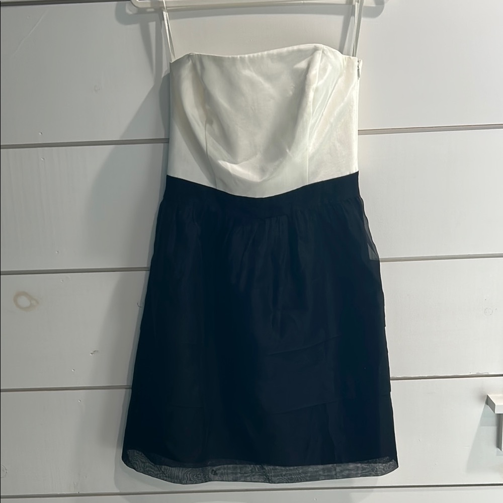 Elegant Black and White Strapless Dress